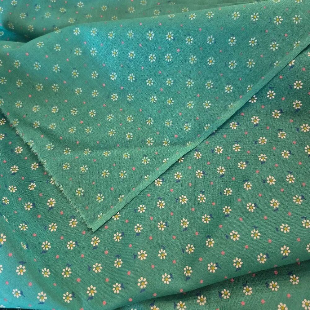 Fabric, Emerald Green White Daisy Mini Pink Dot Cotton 45" x 4.33 yds - Picture 3 of 8